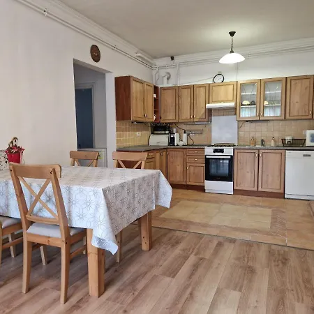 Clarissa Apartment